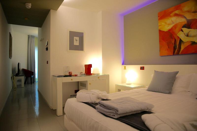 Monaco Suites Hotel Lignano Sabbiadoro Eksteriør billede