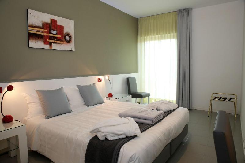 Monaco Suites Hotel Lignano Sabbiadoro Eksteriør billede