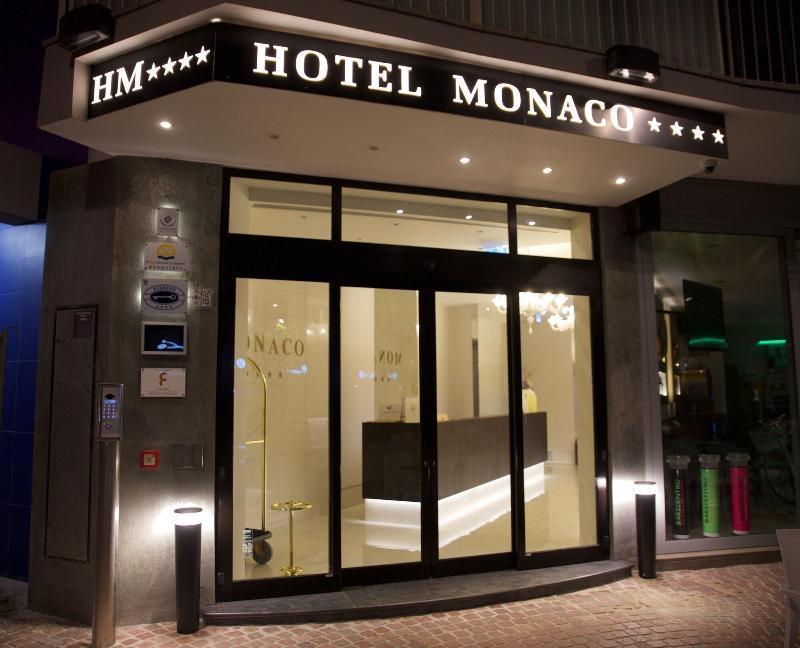 Monaco Suites Hotel Lignano Sabbiadoro Eksteriør billede
