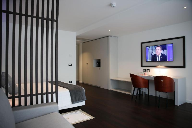 Monaco Suites Hotel Lignano Sabbiadoro Eksteriør billede