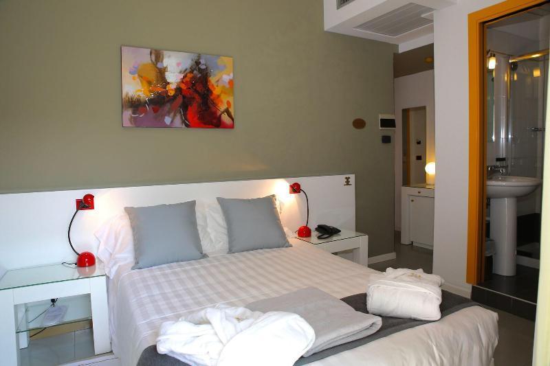 Monaco Suites Hotel Lignano Sabbiadoro Eksteriør billede