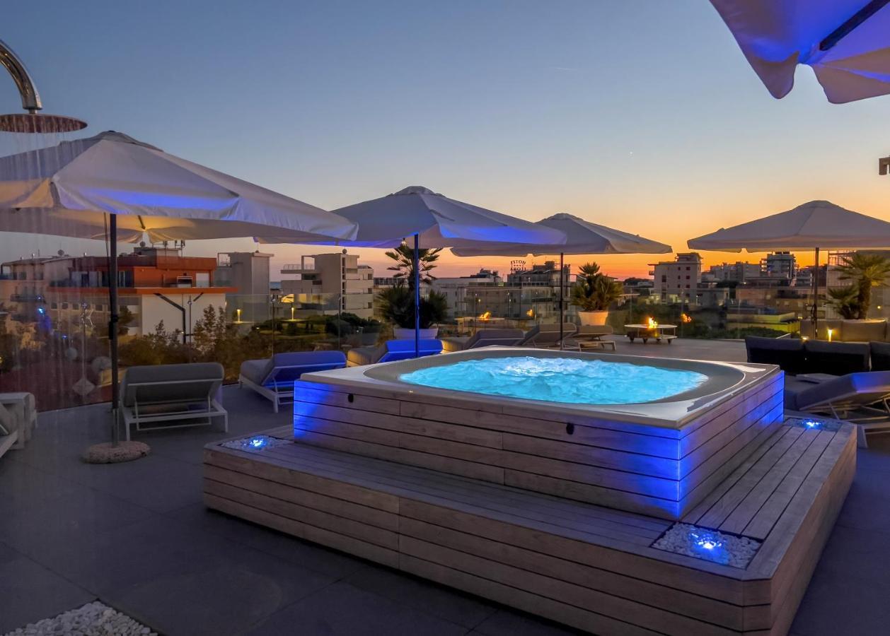 Monaco Suites Hotel Lignano Sabbiadoro Eksteriør billede