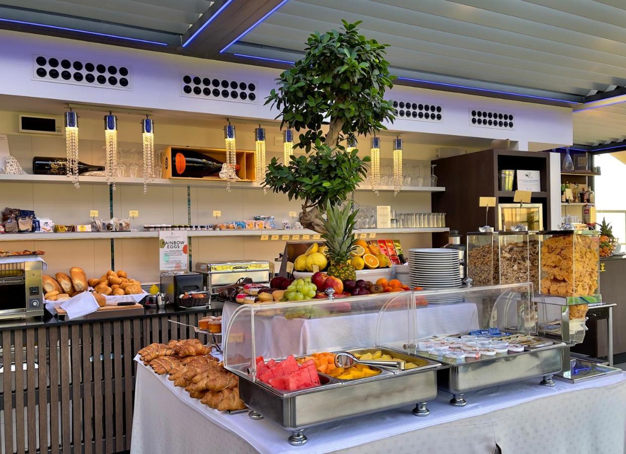 Monaco Suites Hotel Lignano Sabbiadoro Eksteriør billede